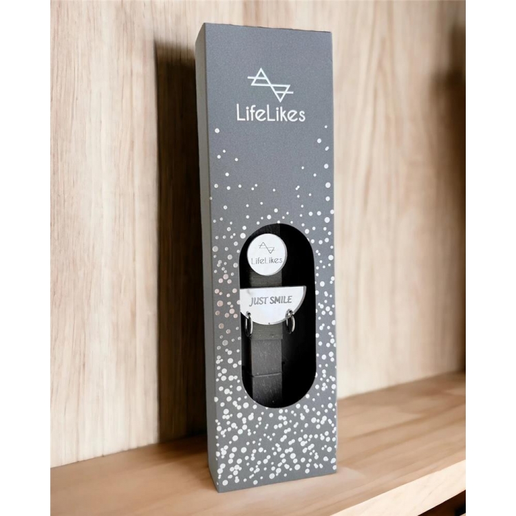 ΛΑΜΠΑΔΑ JUST SMILE ΜΕ ΣΚΟΥΛΑΡΙΚΙΑ ΑΣΗΜΙ ΣΕ ΚΟΥΤΙ Αρωματικό Κερί M0.09*Y0.28