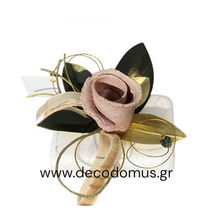 ΜΕΤΑΛΛΙΚΟ ΔΙΑΚΟΣΜΗΤΙΚΟ ΜΕ ΚΕΡΑΜΙΚΟ ΤΡΙΑΝΤΑΦΥΛΛΟ ΣΕ ΜΑΡΜΑΡΙΝΗ ΒΑΣΗ Μέταλλο Μ0.10Π0.09Υ0.05